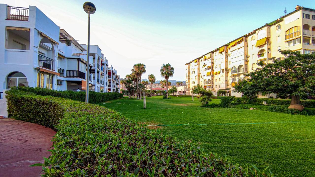 Laguna Beach Costasol - Alojamientos La Torre Торрокс Екстер'єр фото